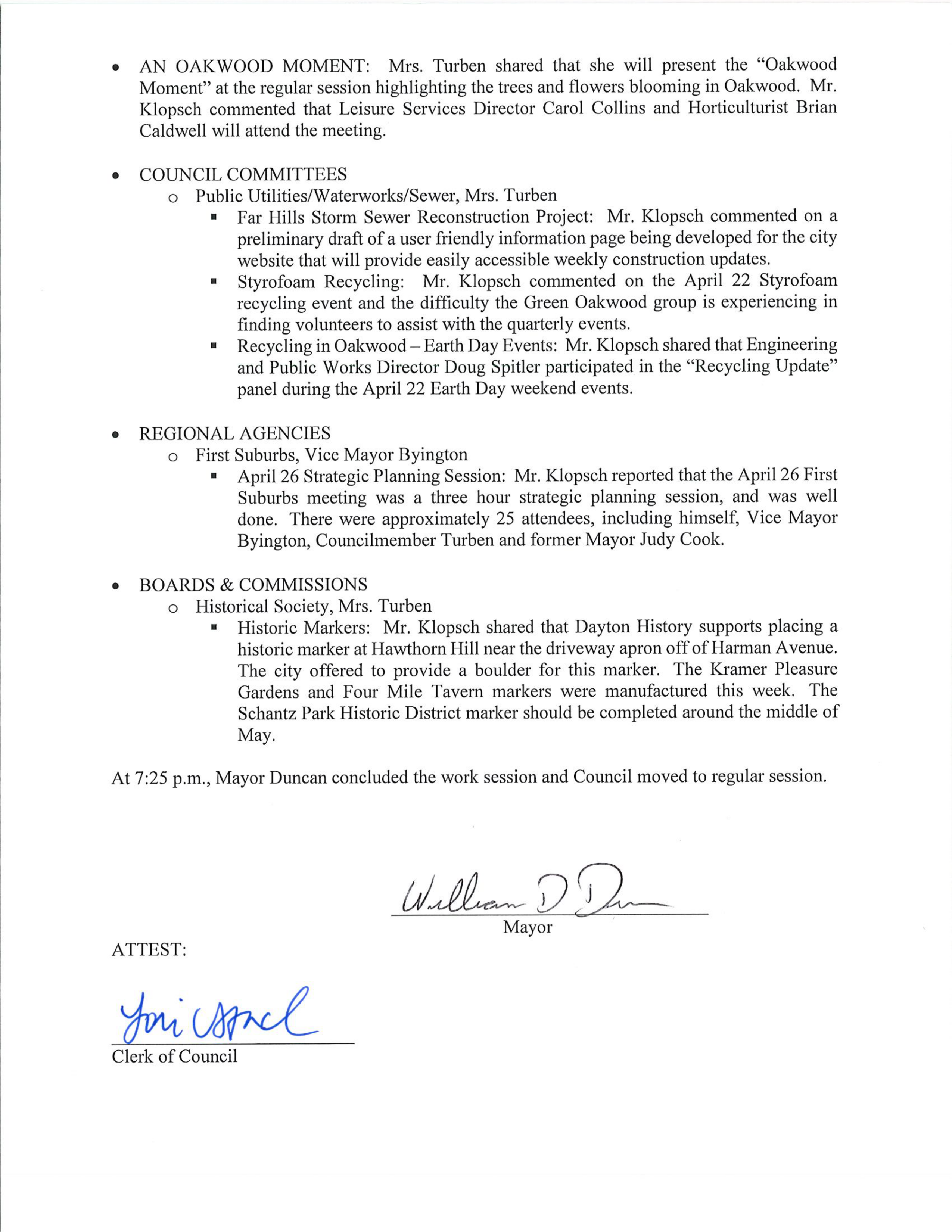 Handwritten mayor signature reproduced from the source page